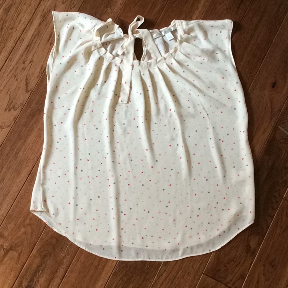 Sleeveless top